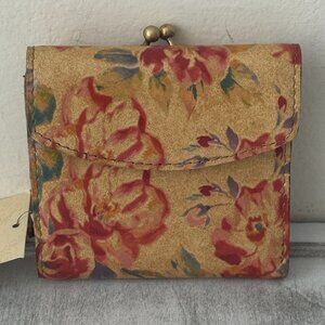 Patricia Nash REITI Leather Wallet Bi -Fold Floral Aegean bloom Tan K